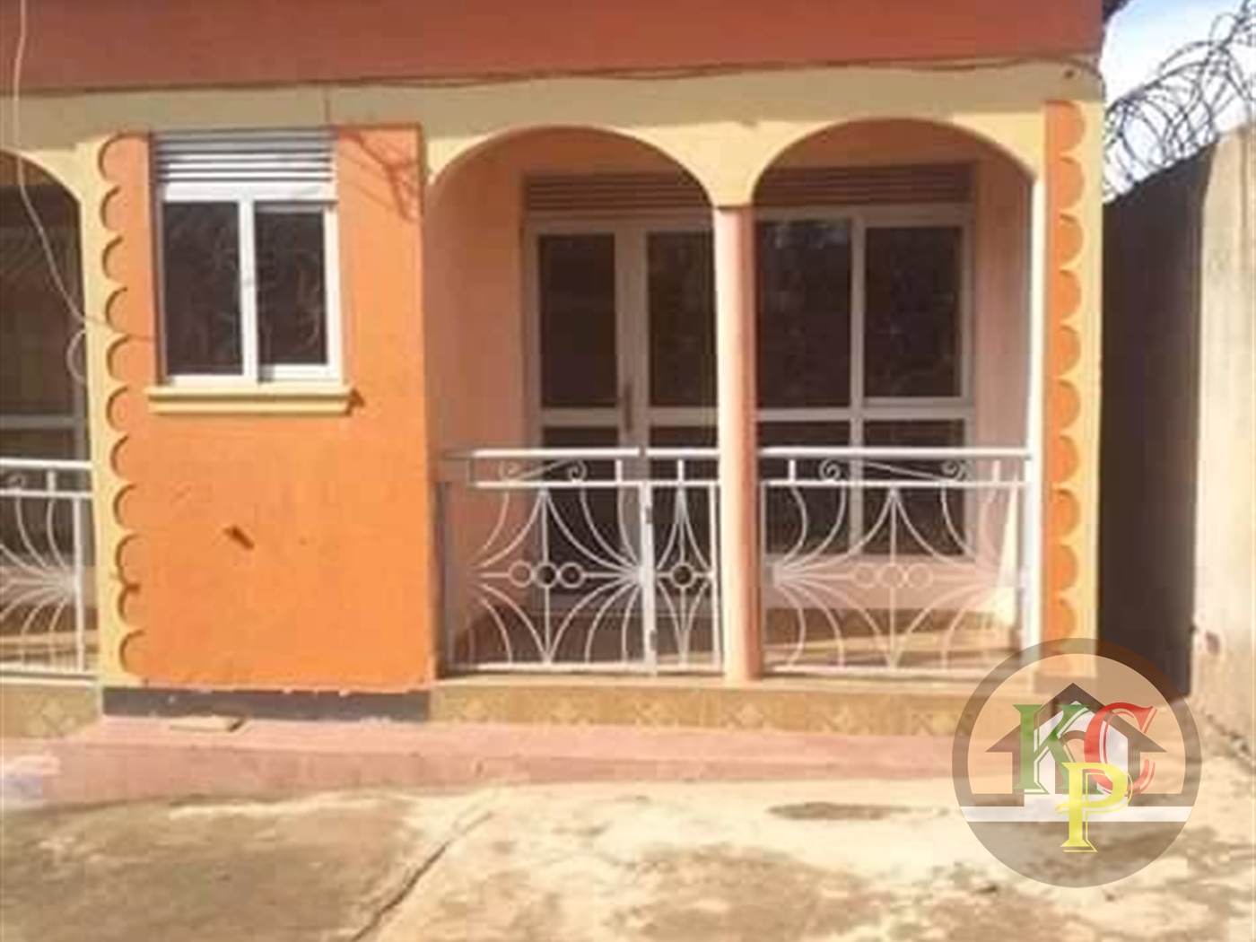 Semi Detached for rent in Mutungo Kampala