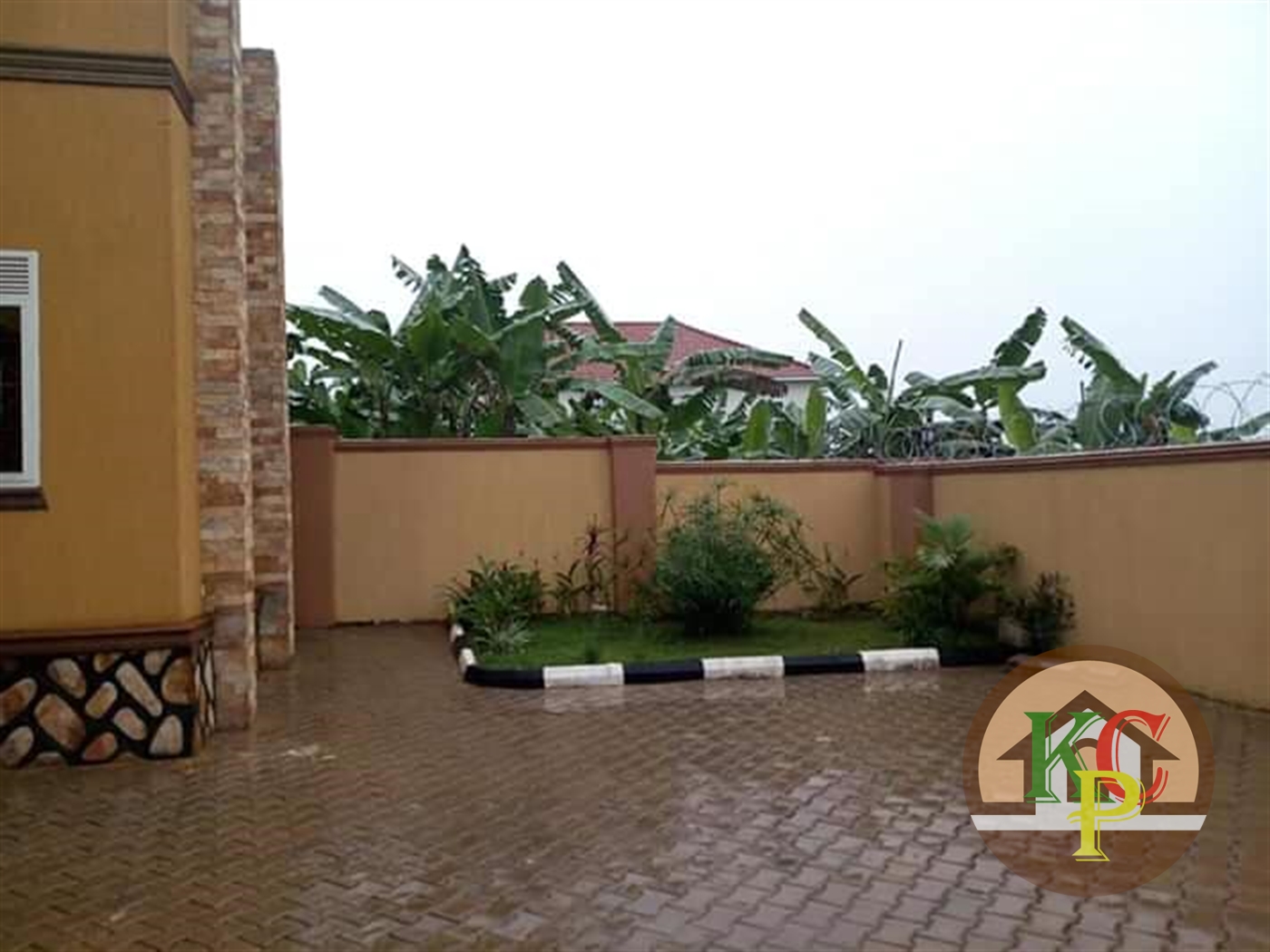 Bungalow for sale in Kira Wakiso