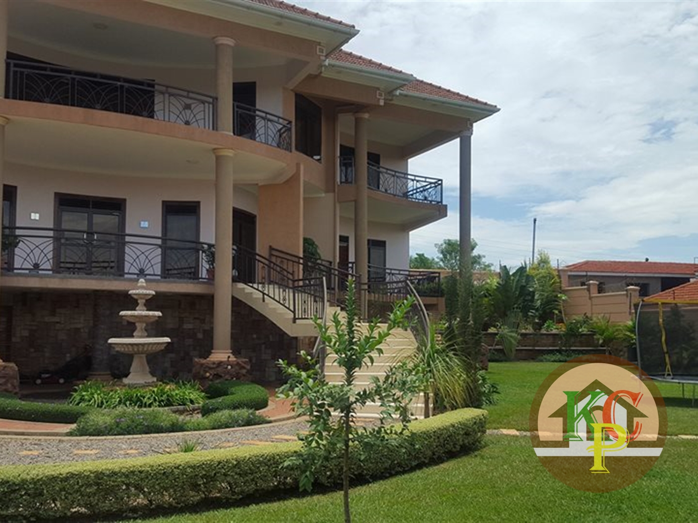 Mansion for rent in Lubowa Wakiso