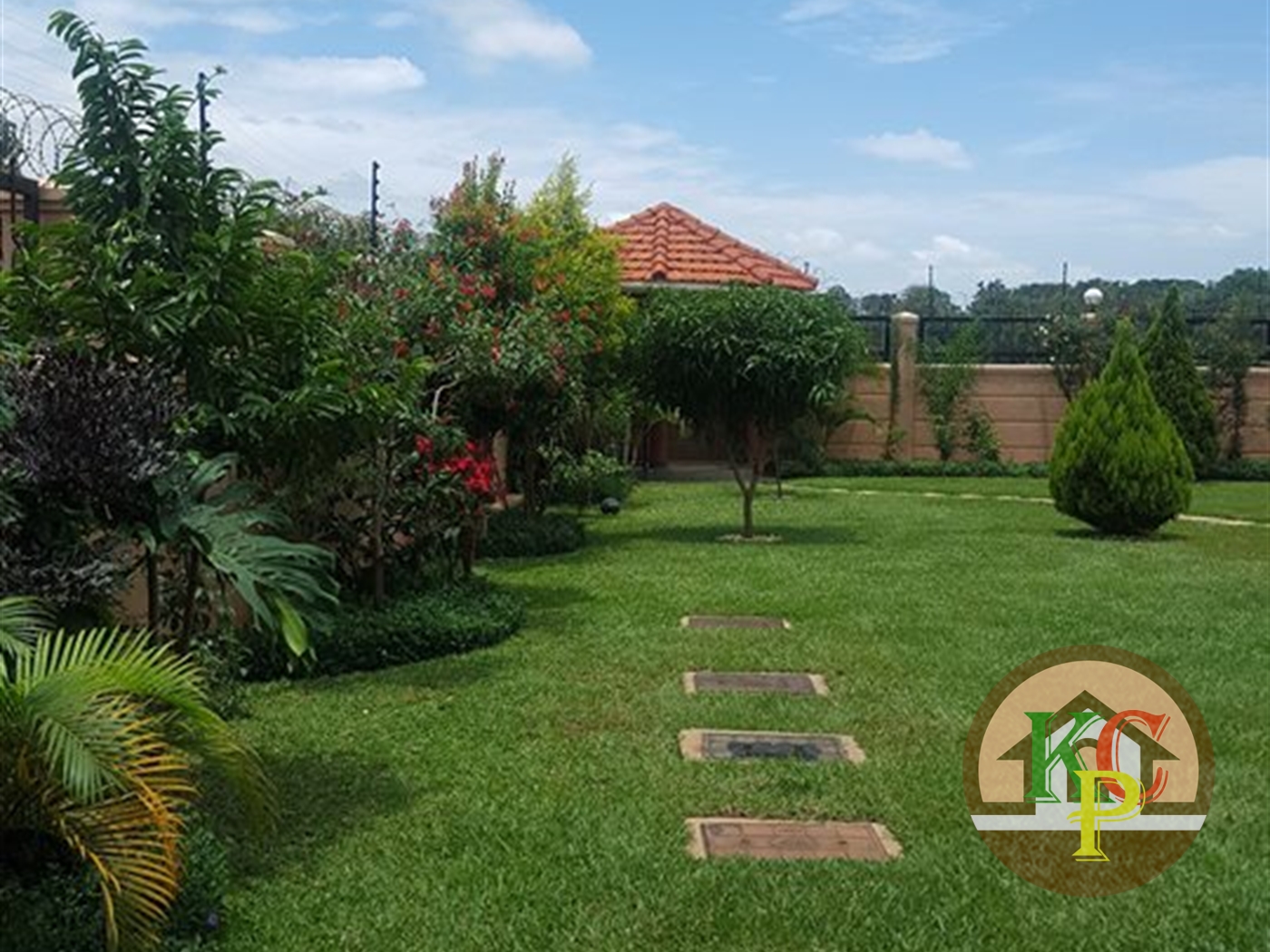 Mansion for rent in Lubowa Wakiso