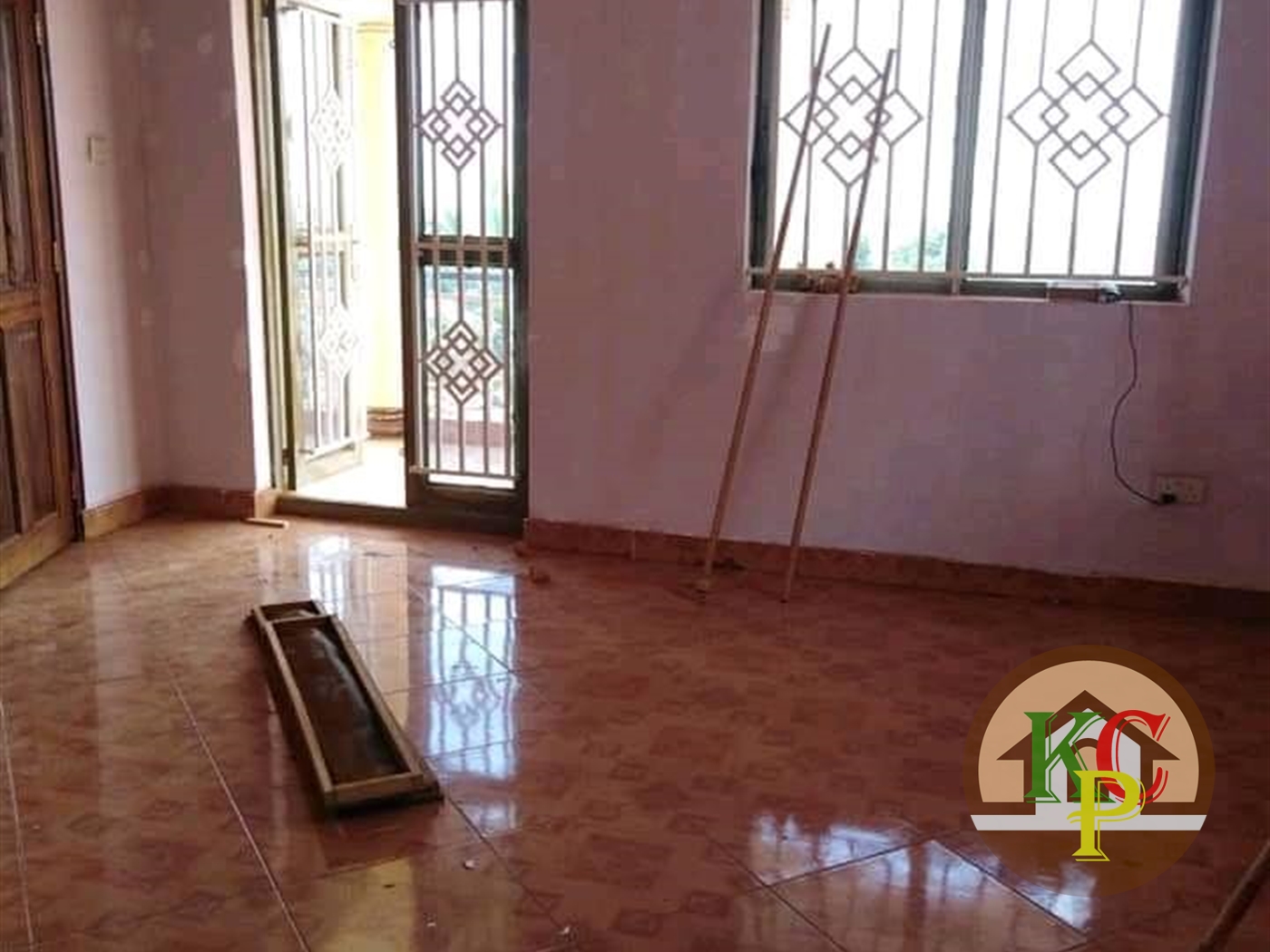 Duplex for rent in Kisaasi Kampala