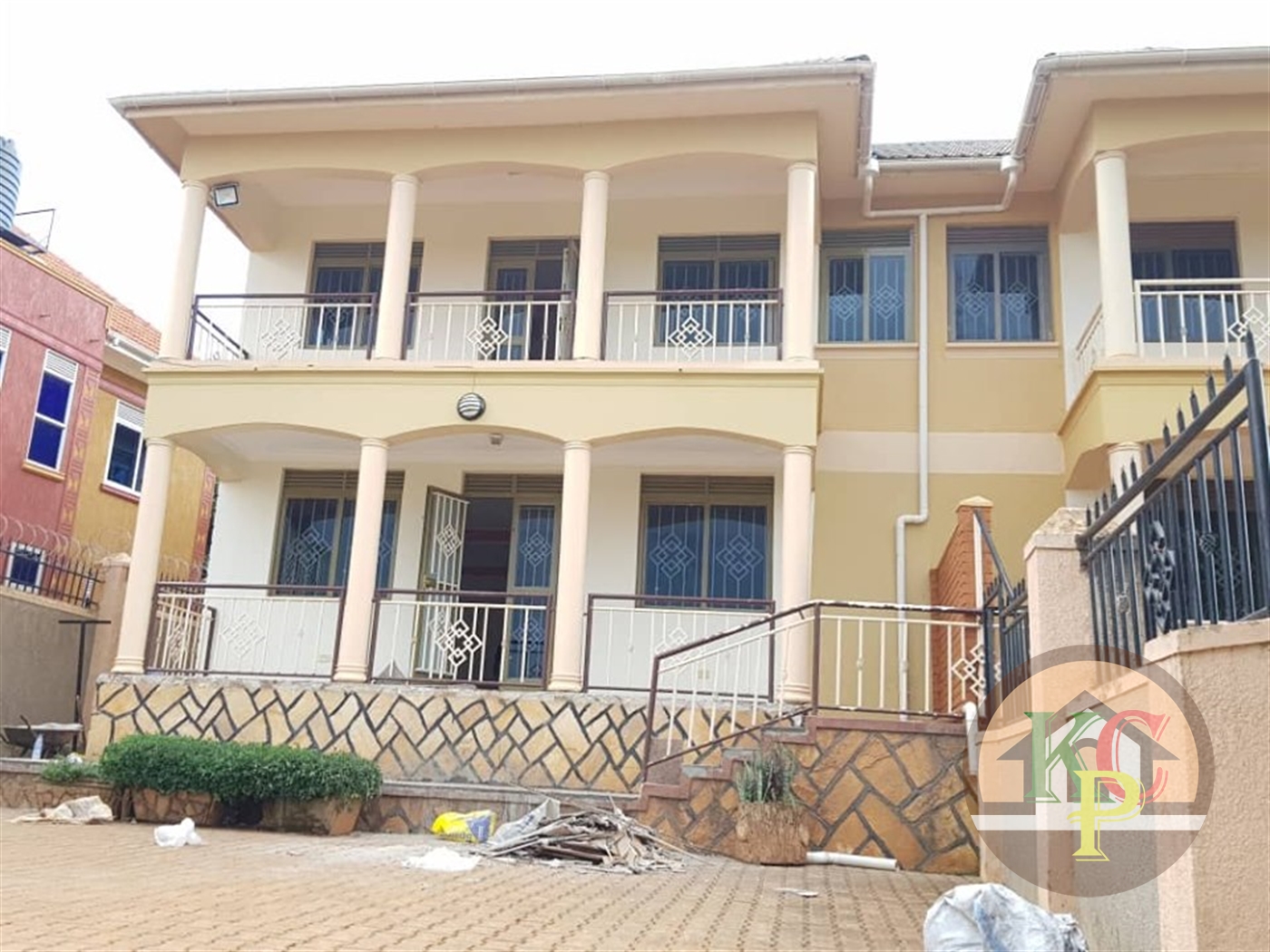 Duplex for rent in Kisaasi Kampala