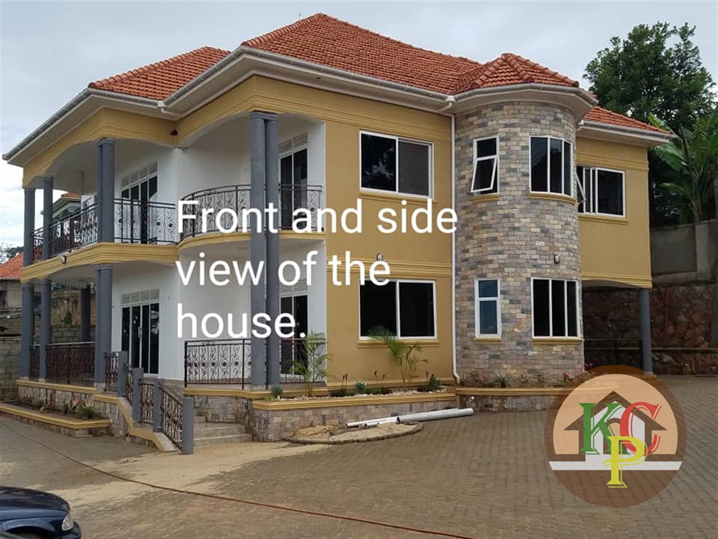 Mansion for sale in Kitende Wakiso