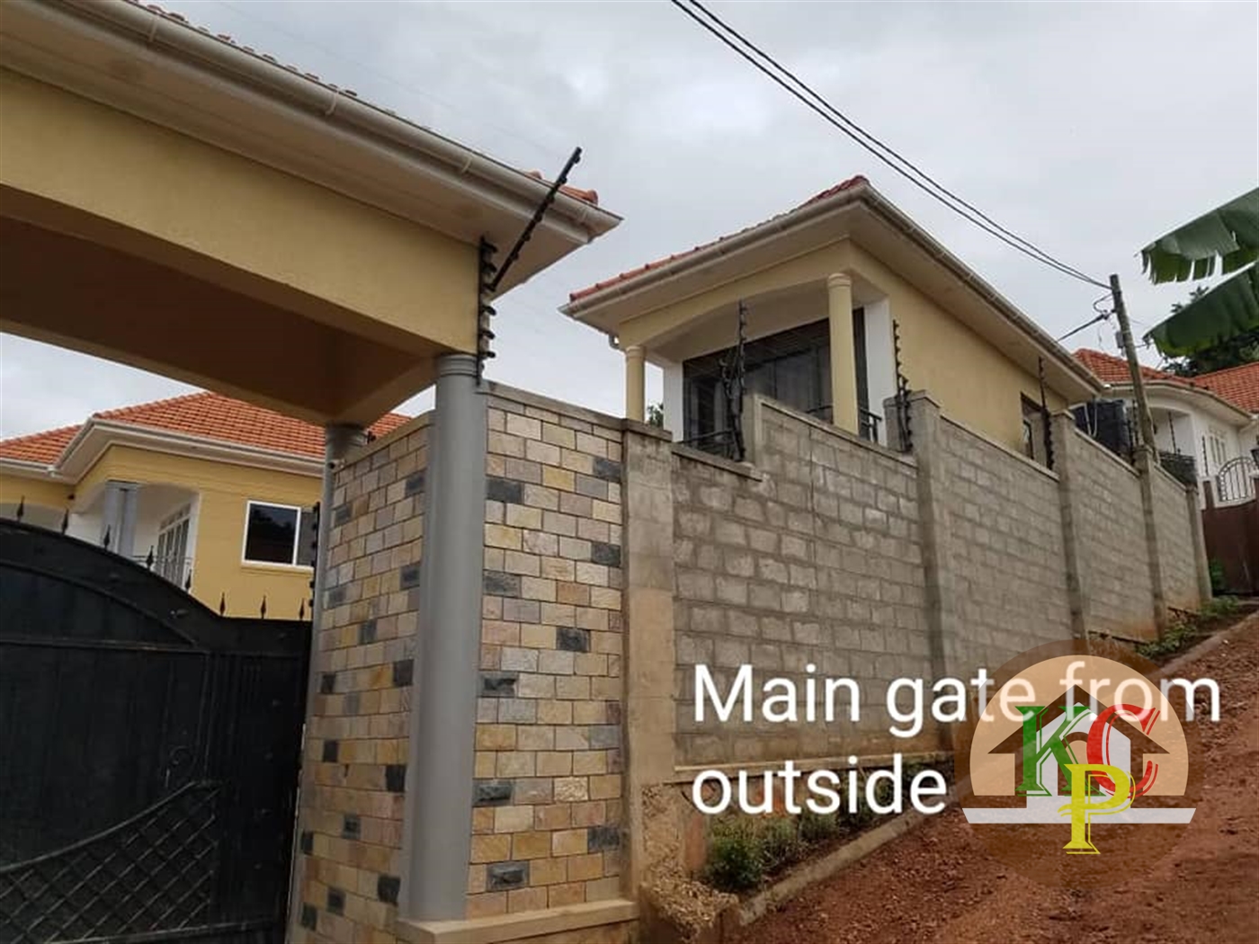 Mansion for sale in Kitende Wakiso