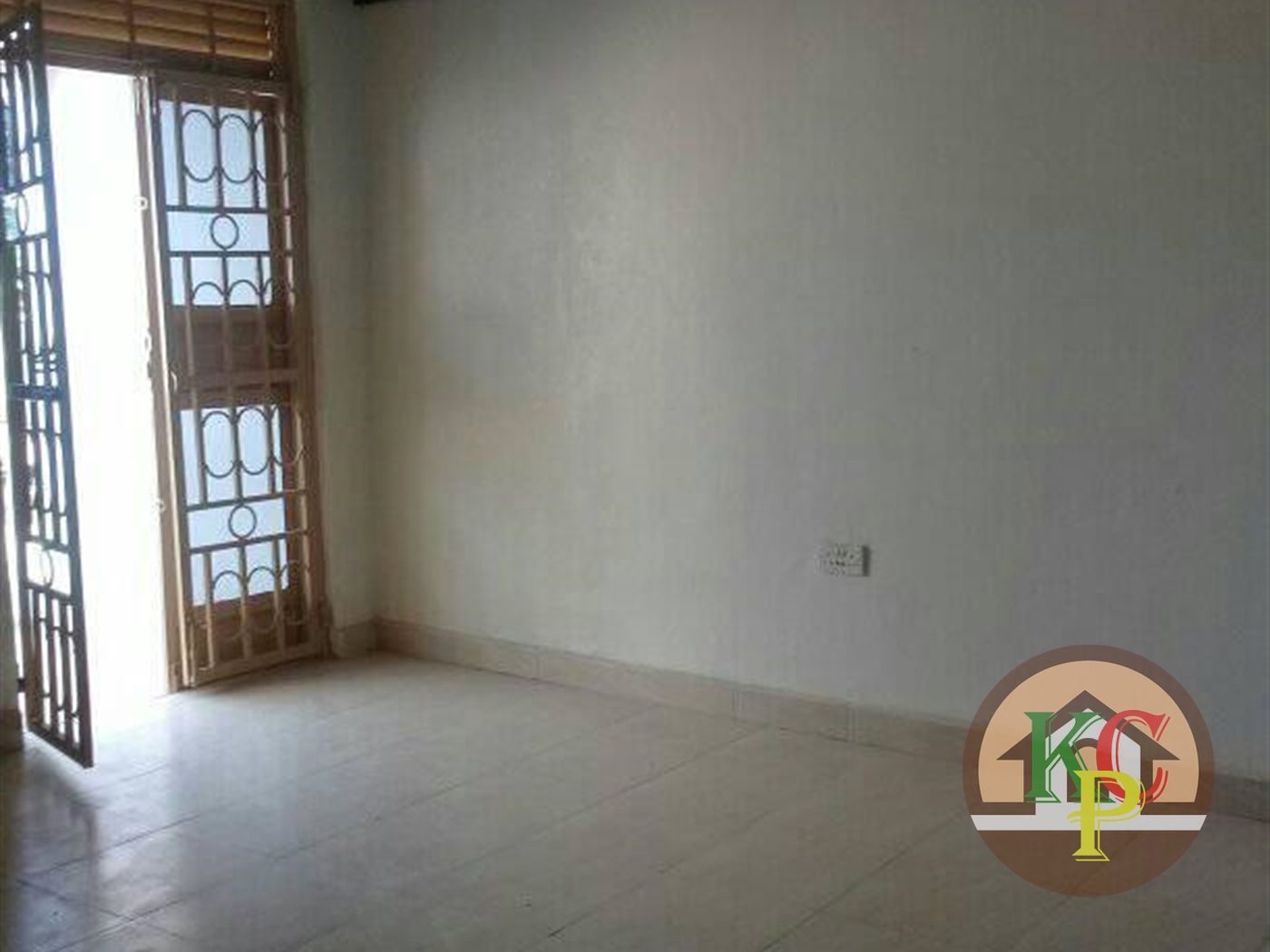 Semi Detached for rent in Mpererwe Kampala