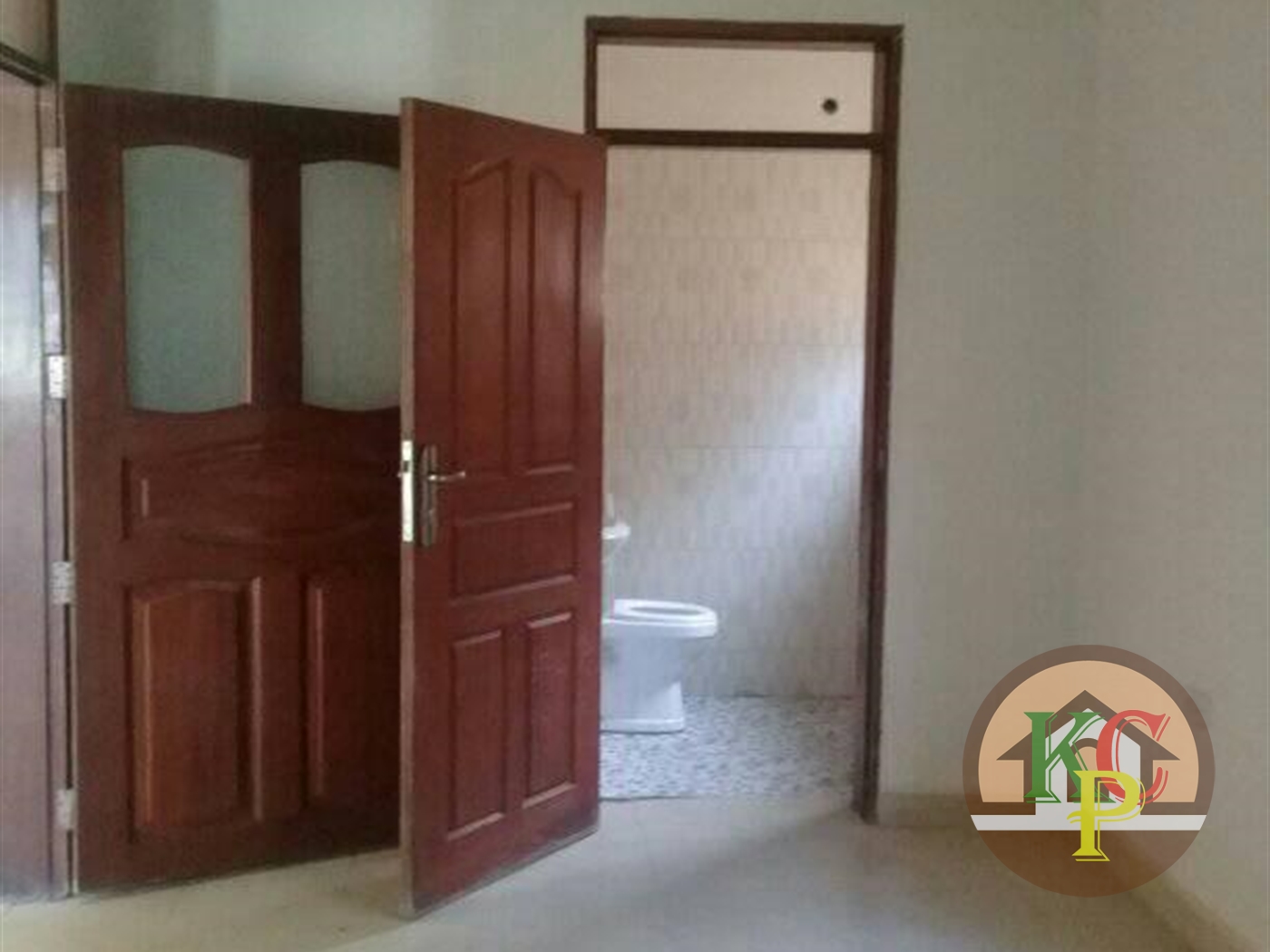 Semi Detached for rent in Mpererwe Kampala