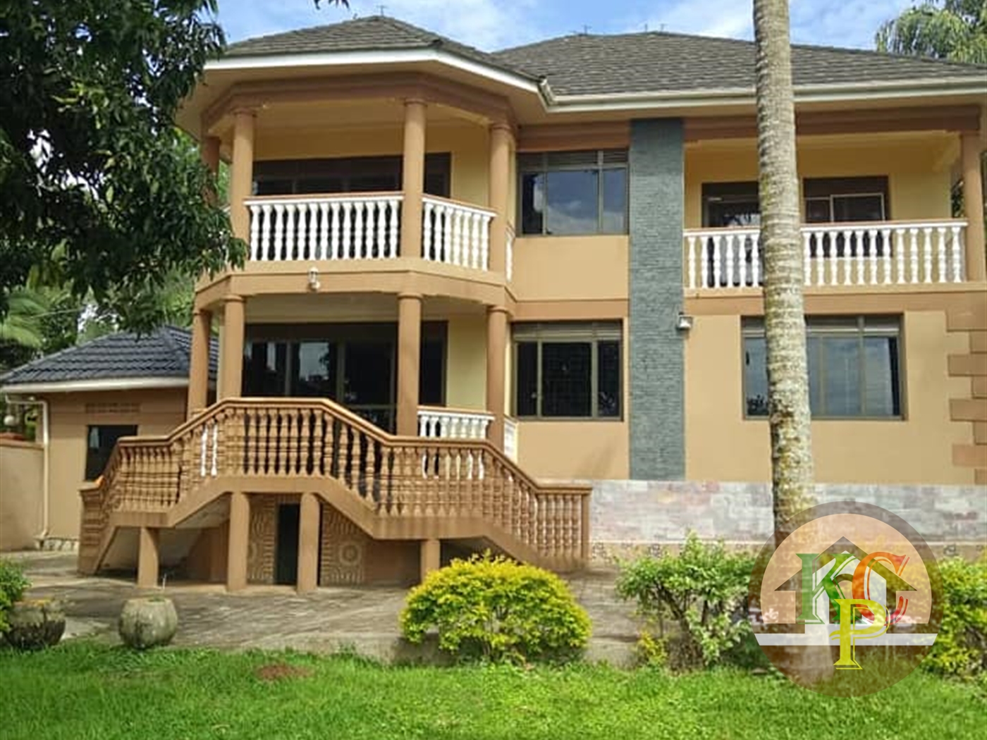 Mansion for sale in Namulanda Wakiso