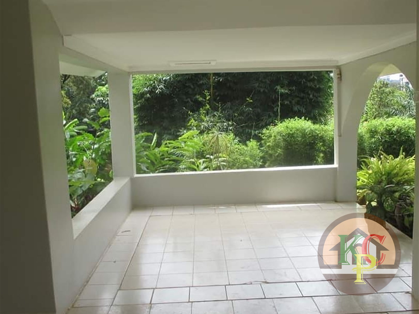 Bungalow for rent in Kololo Kampala