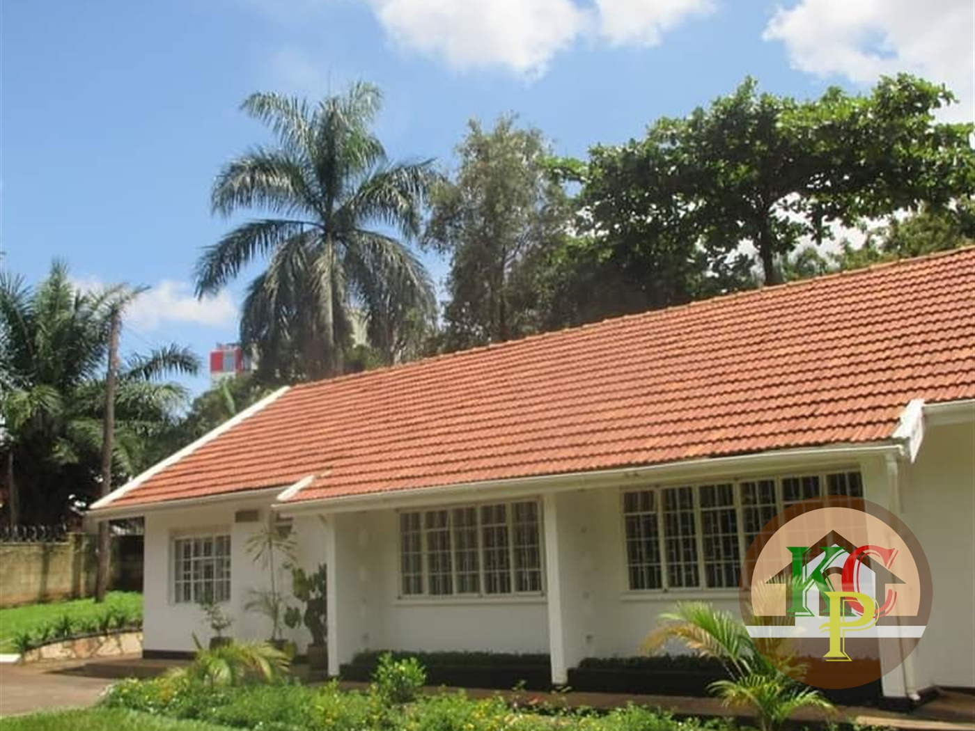 Bungalow for rent in Kololo Kampala