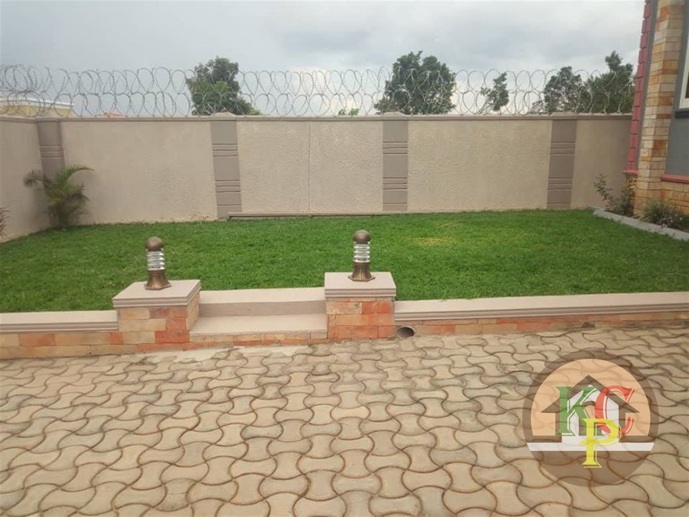 Bungalow for rent in Kira Wakiso