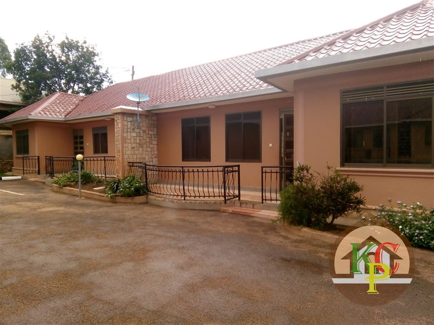 Semi Detached for rent in Bweyogerere Wakiso