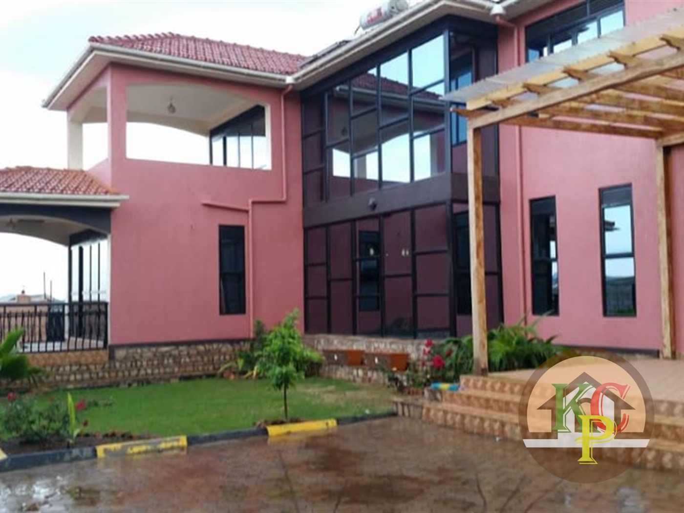 Mansion for rent in Mutungo Kampala