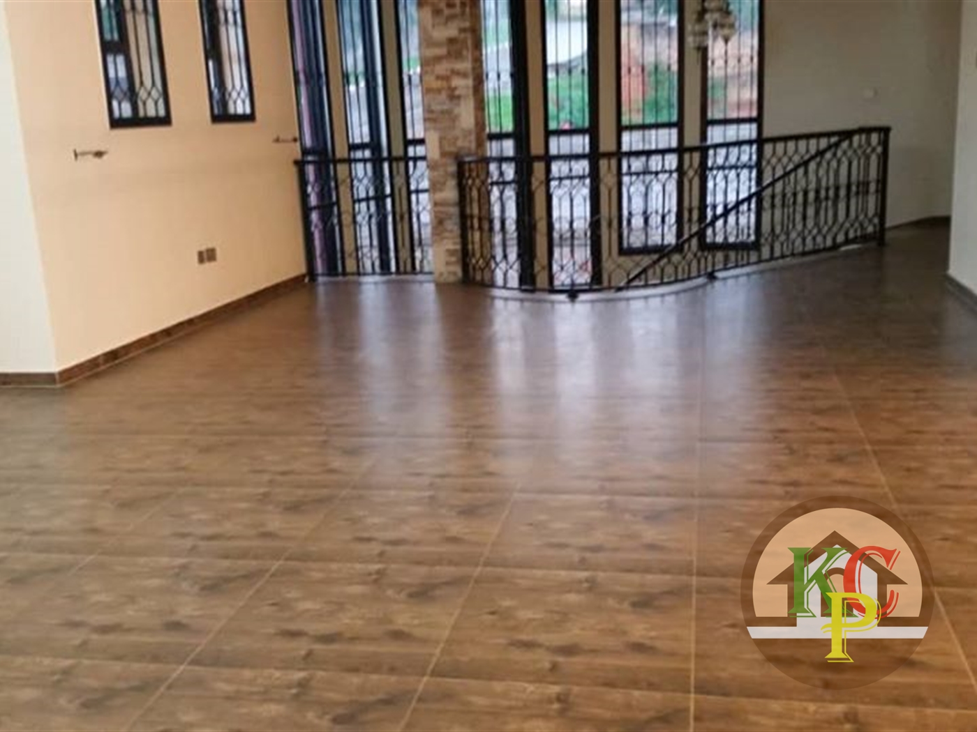 Mansion for rent in Mutungo Kampala