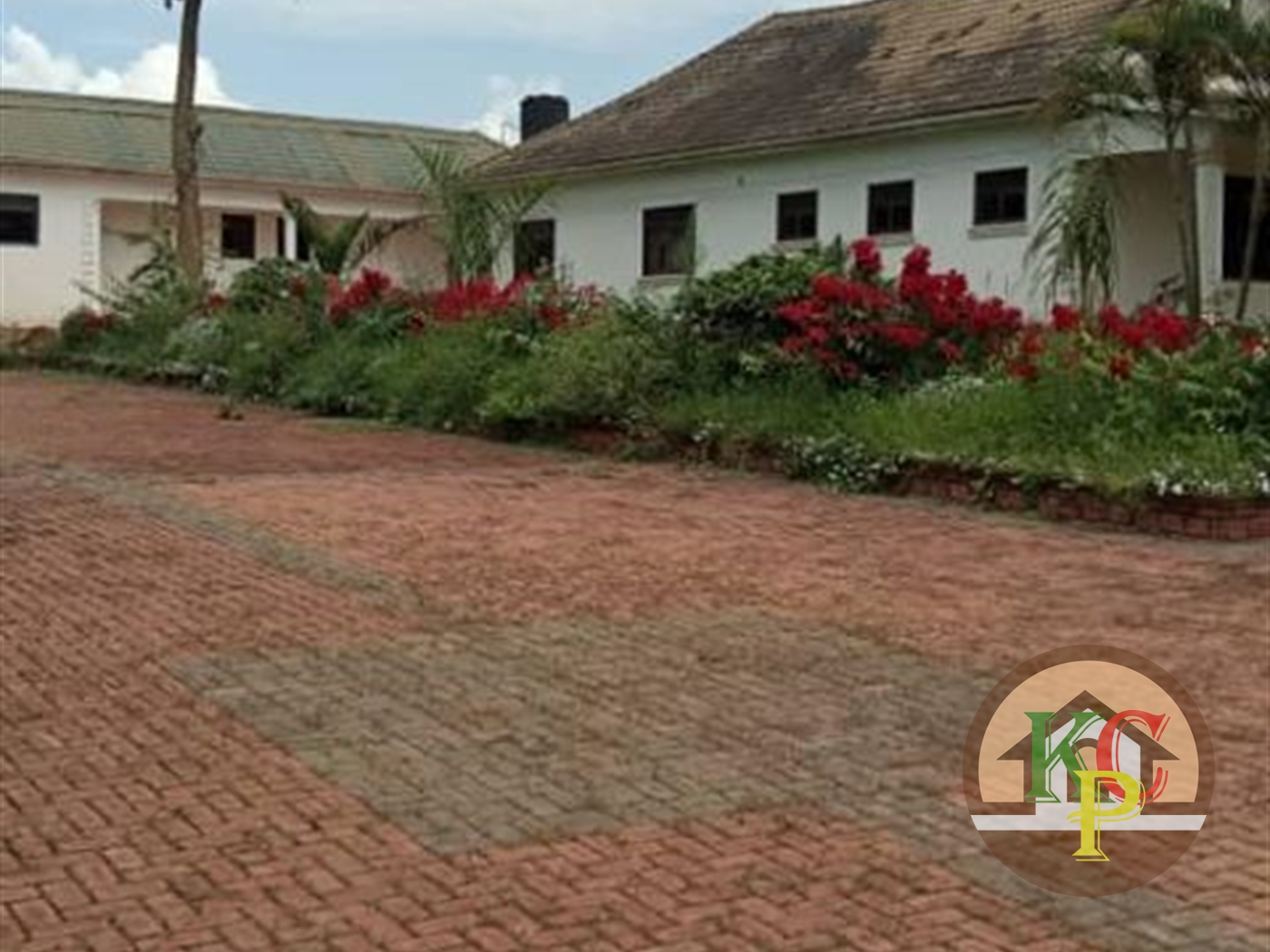 Mansion for sale in Banda Wakiso