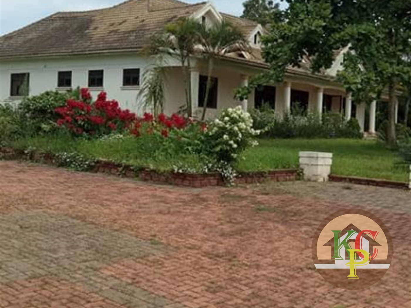 Mansion for sale in Banda Wakiso