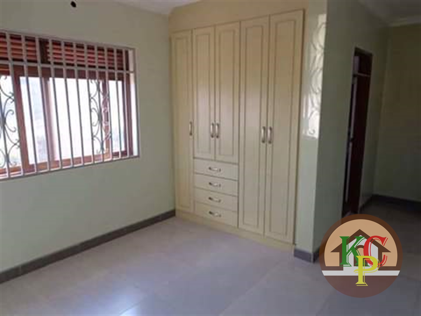 Bungalow for rent in Kira Wakiso