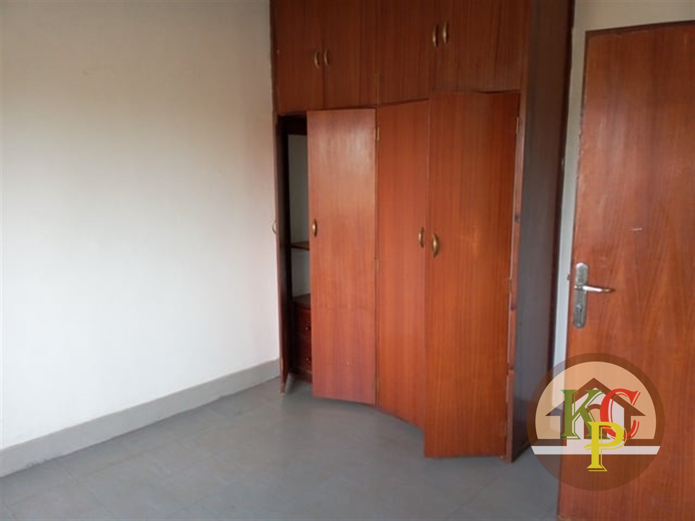 Duplex for rent in Kiwatule Kampala