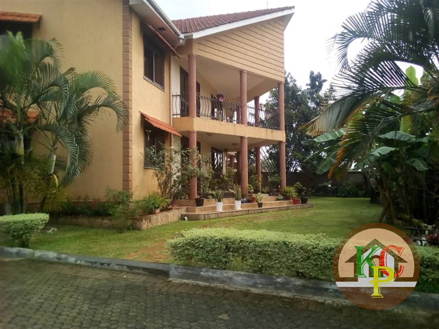 Mansion for rent in Muyenga Kampala