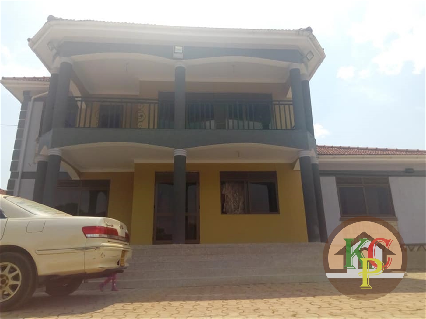 Mansion for sale in Seguku Wakiso