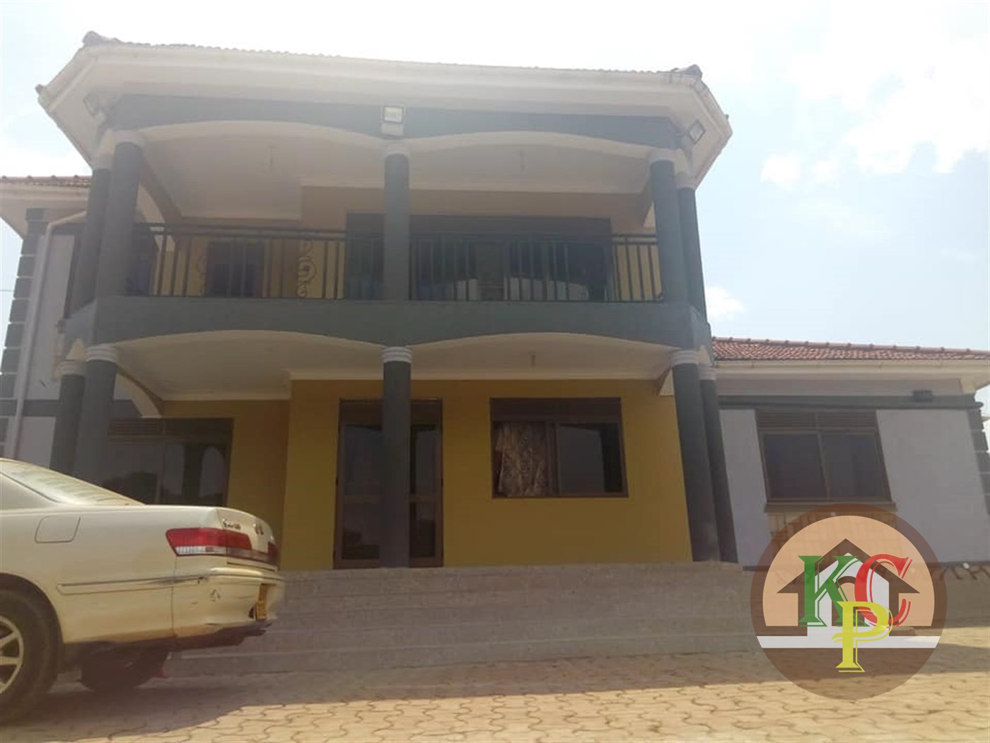 Mansion for sale in Seguku Wakiso