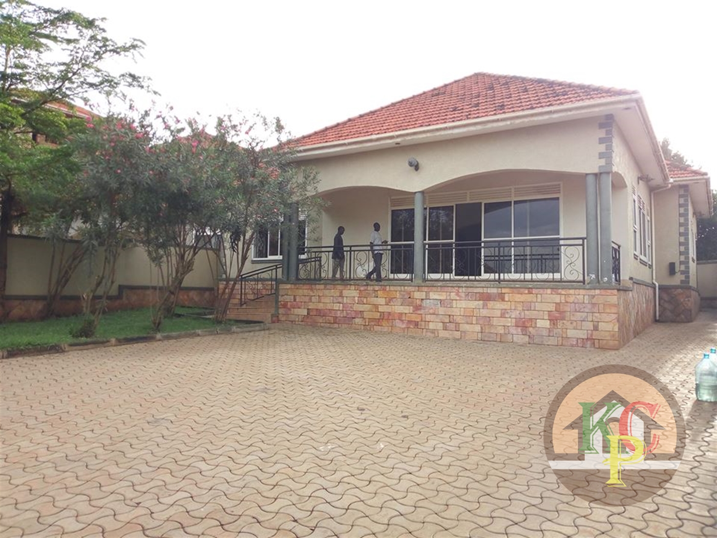 Bungalow for rent in Naalya Kampala