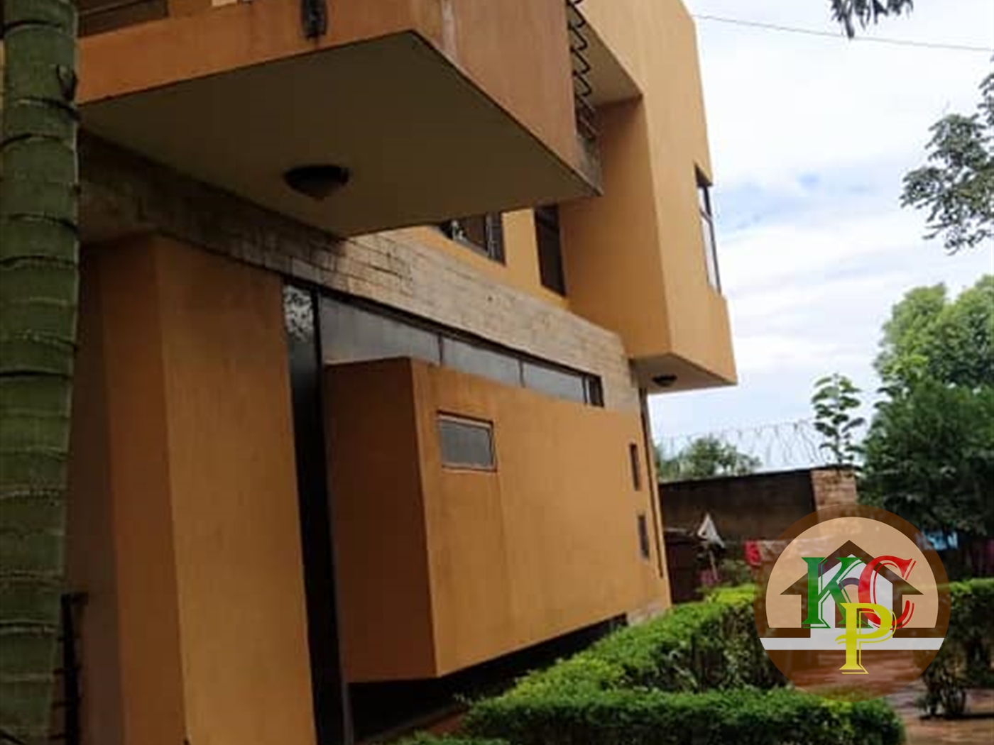 Mansion for rent in Kyanja Kampala