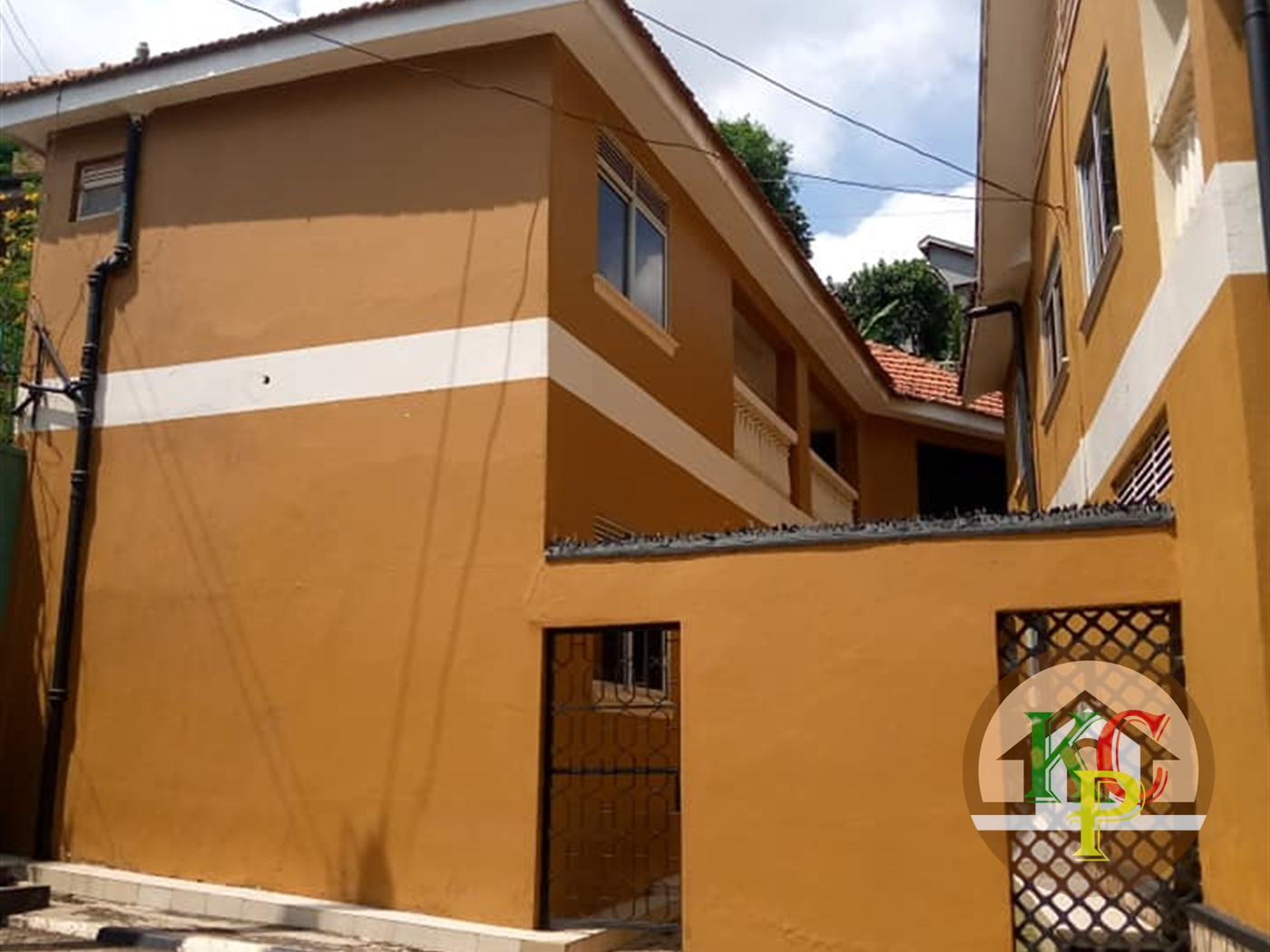 Mansion for rent in Muyenga Kampala