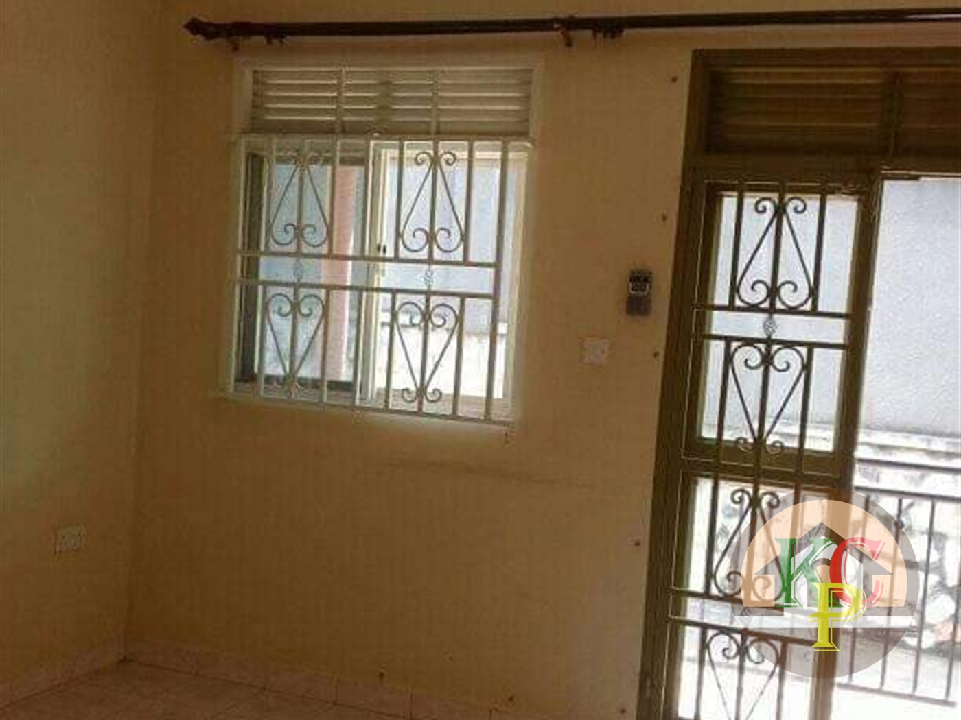 Semi Detached for rent in Kanyanya Kampala