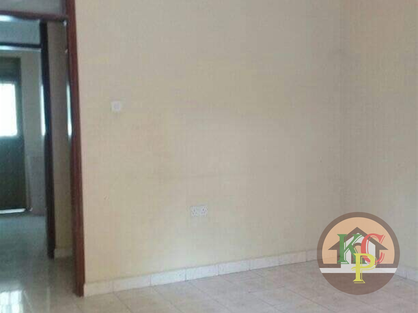 Semi Detached for rent in Kanyanya Kampala