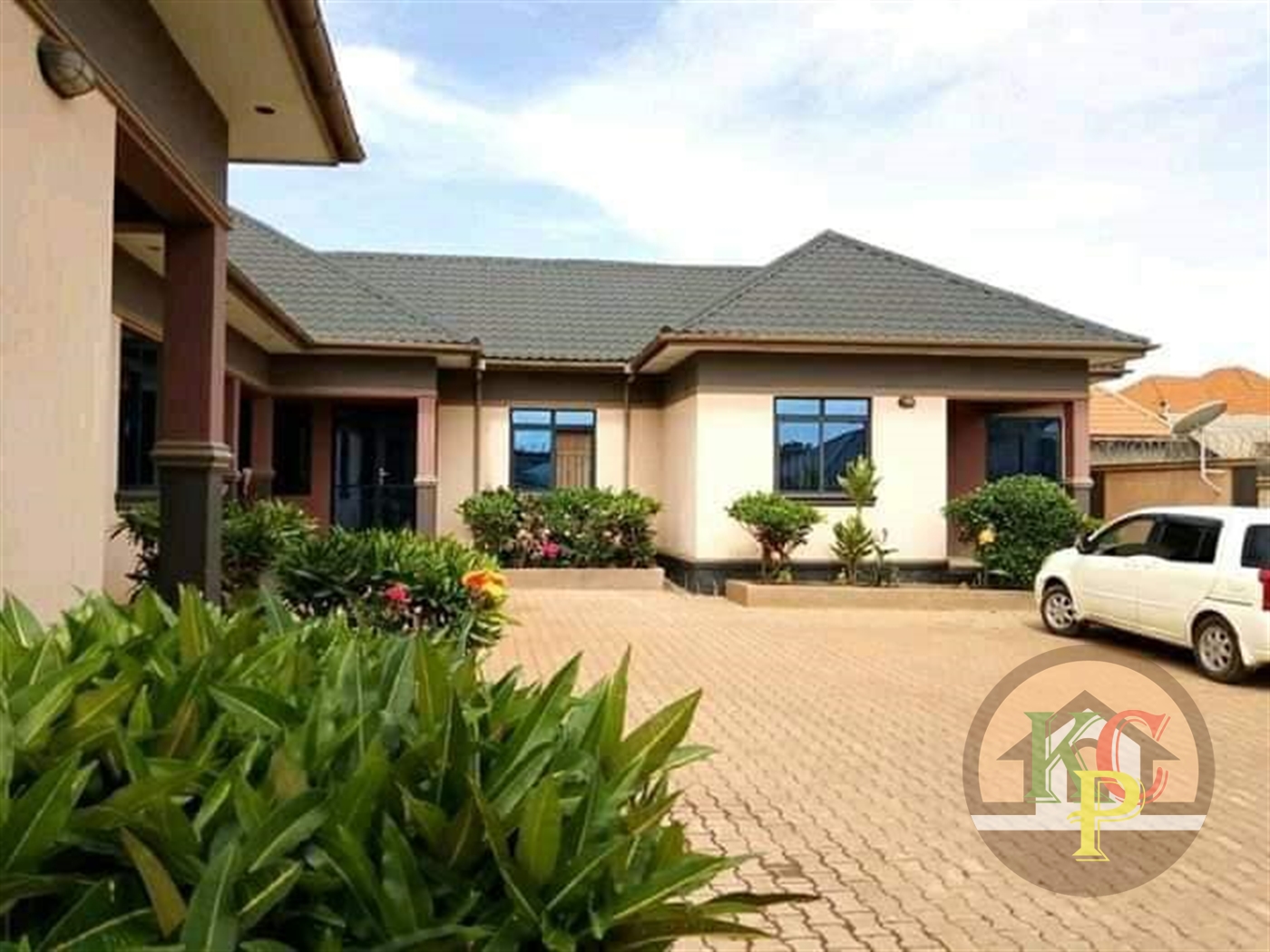 Semi Detached for rent in Kisaasi Kampala