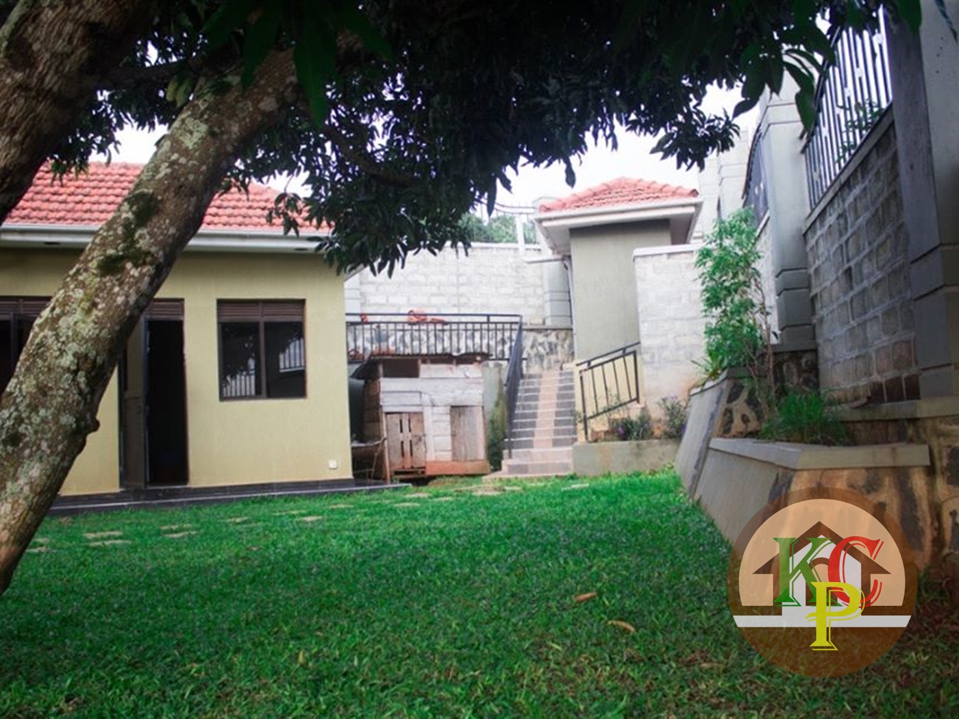 Mansion for rent in Lubowa Wakiso