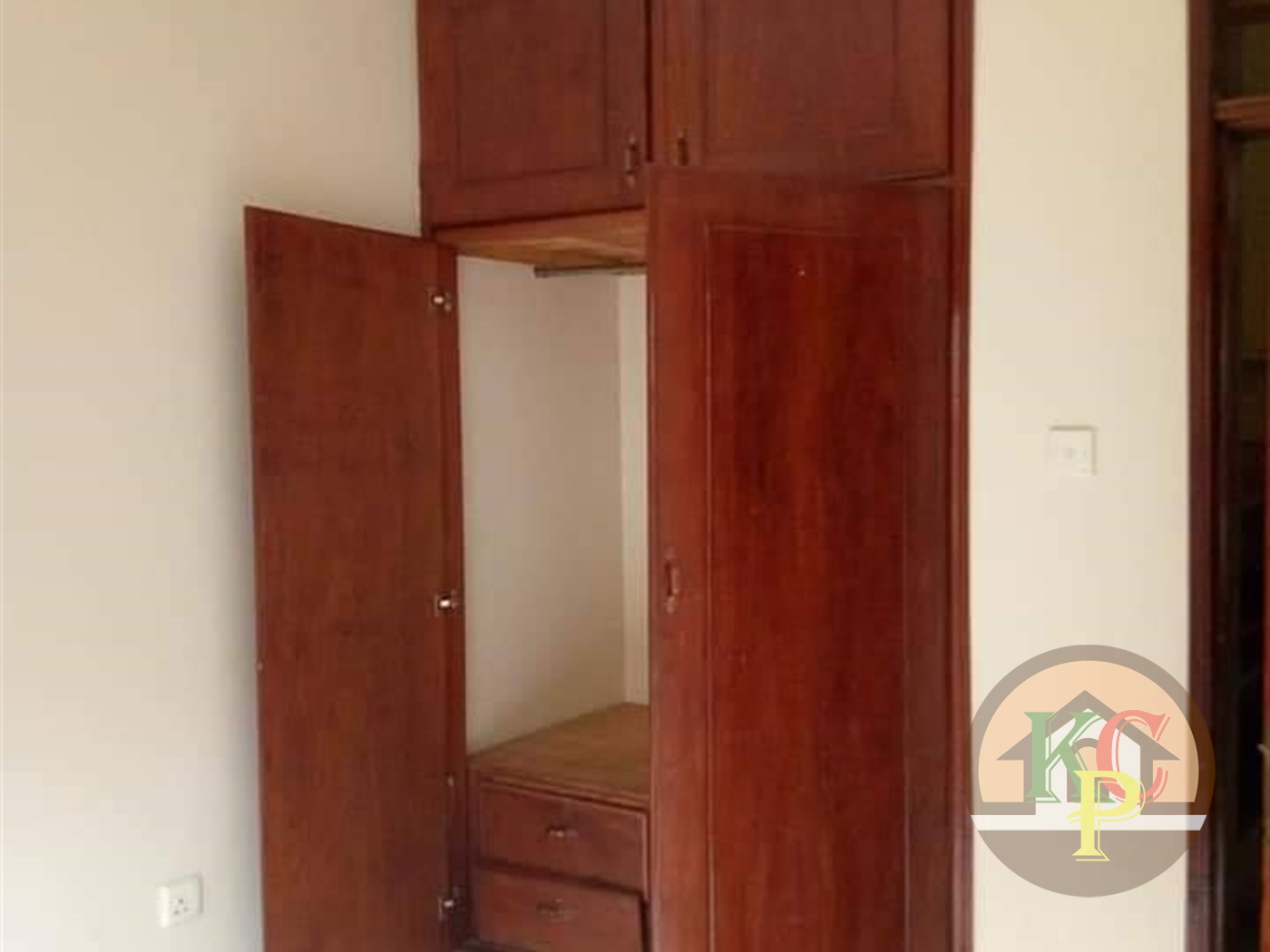 Semi Detached for rent in Kulambilo Kampala