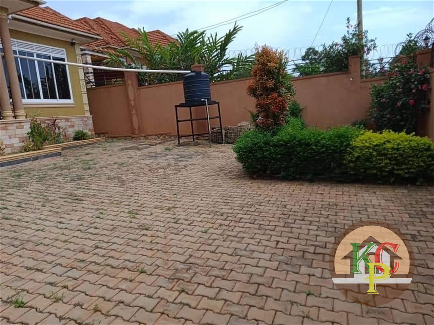 Semi Detached for sale in Seguku Kampala