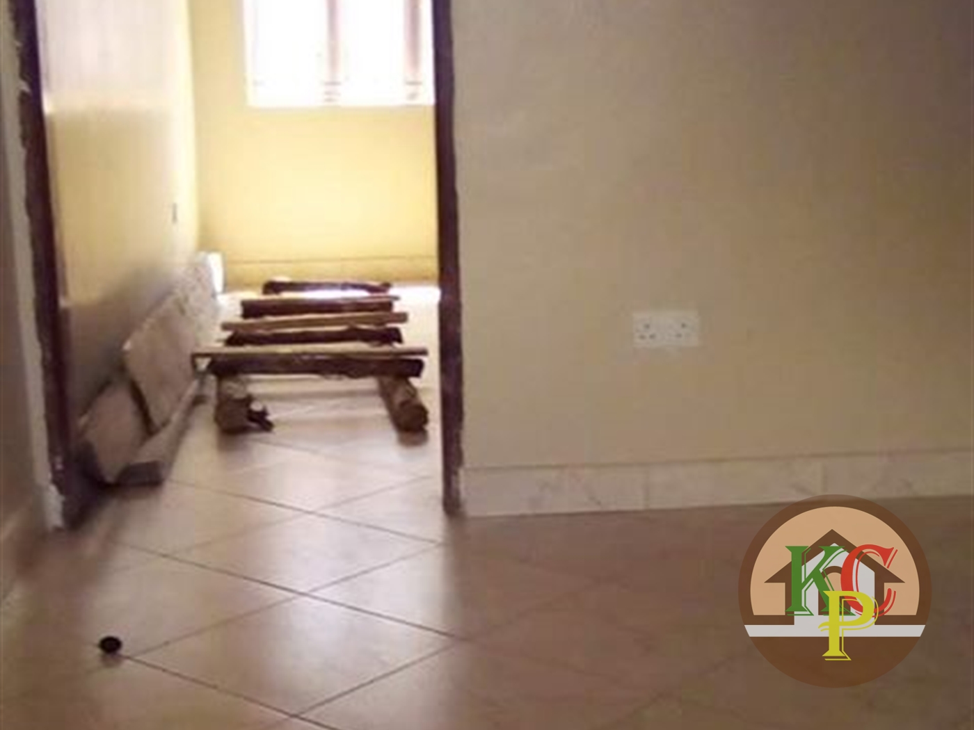 Semi Detached for rent in Kagoma Kampala