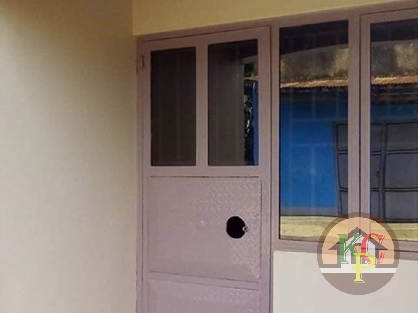 Semi Detached for rent in Kagoma Kampala