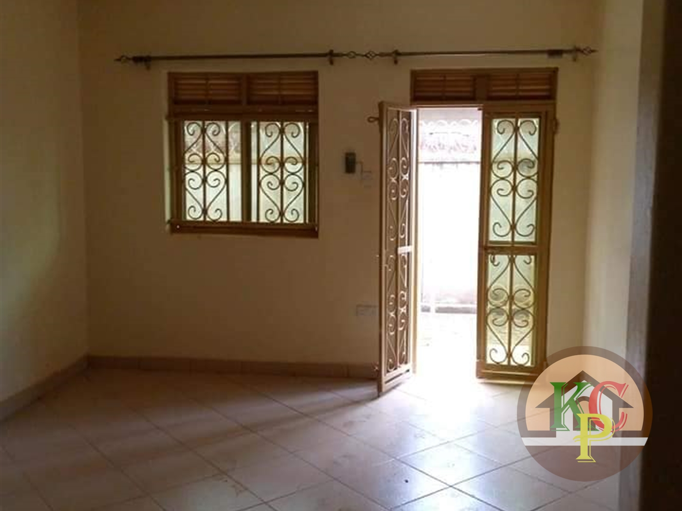 Semi Detached for rent in Mpererwe Kampala