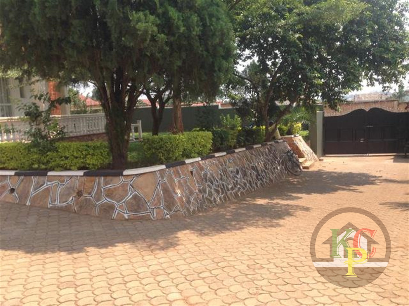 Mansion for rent in Bbunga Kampala