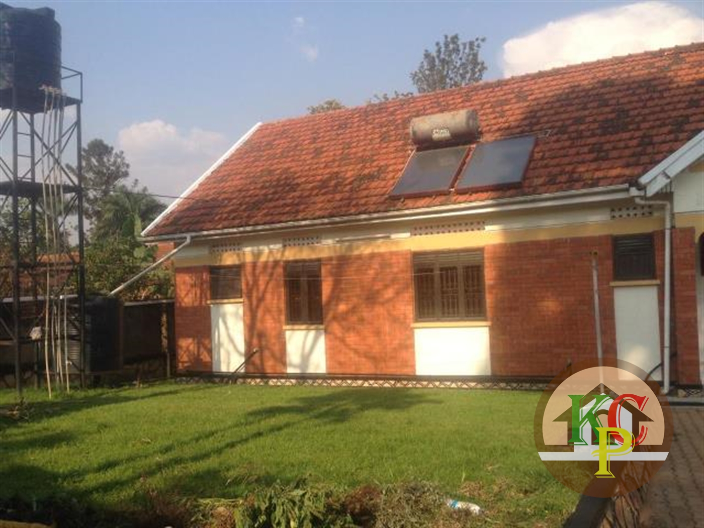 Bungalow for rent in Luzira Kampala