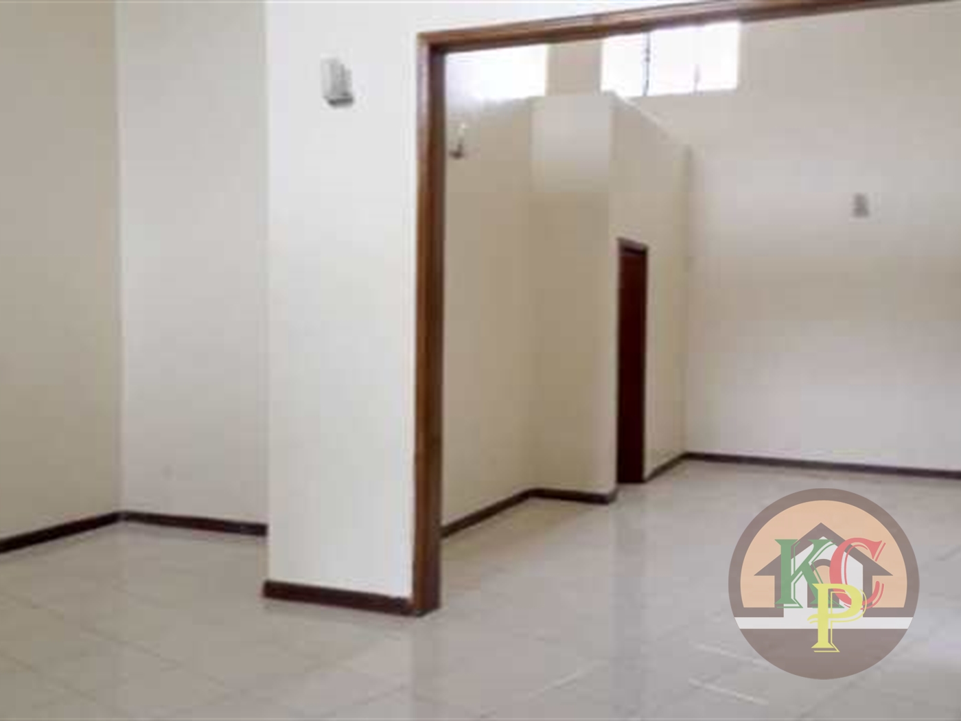 Mansion for rent in Bugoloobi Kampala