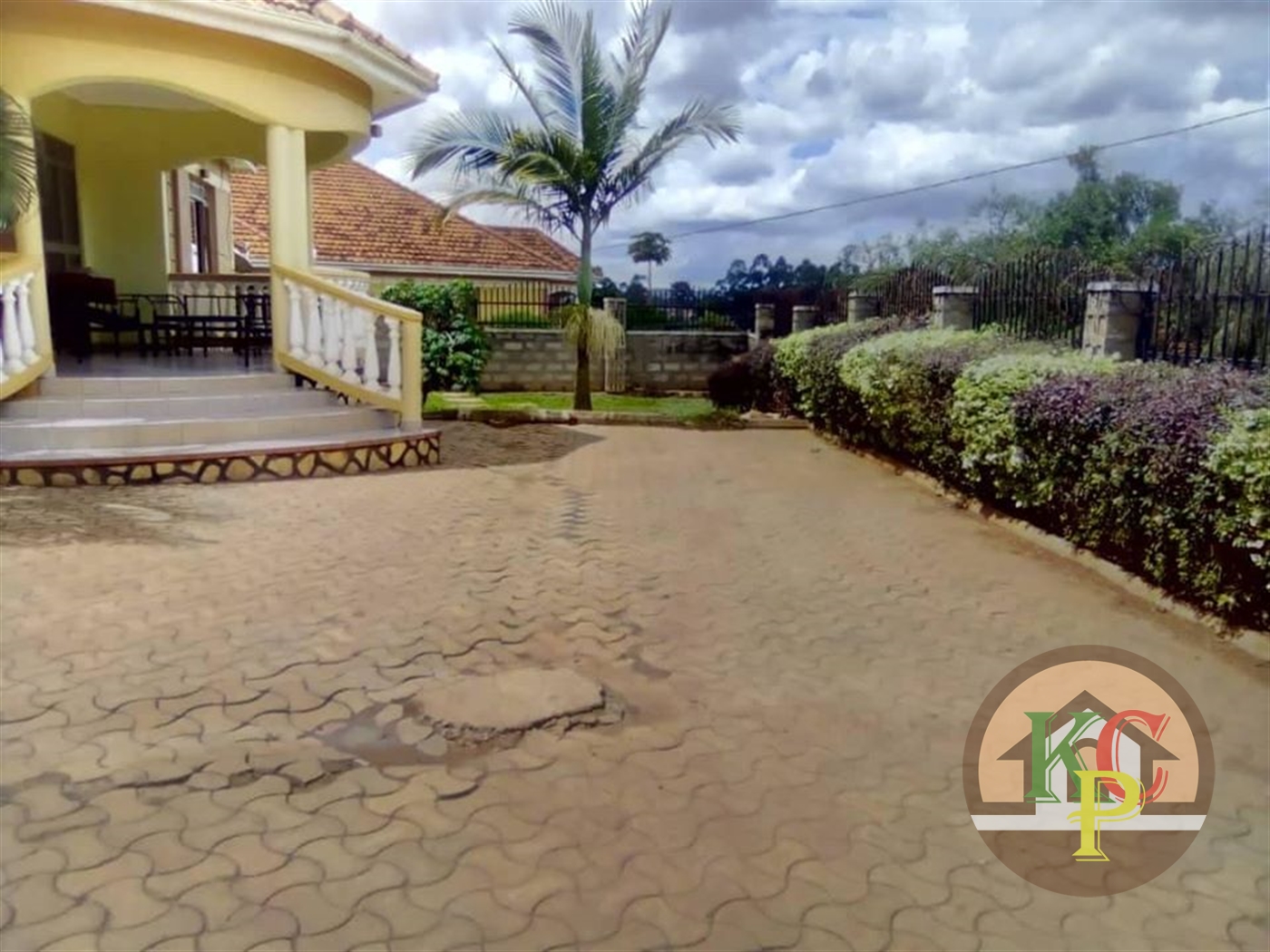 Bungalow for rent in Kira Wakiso