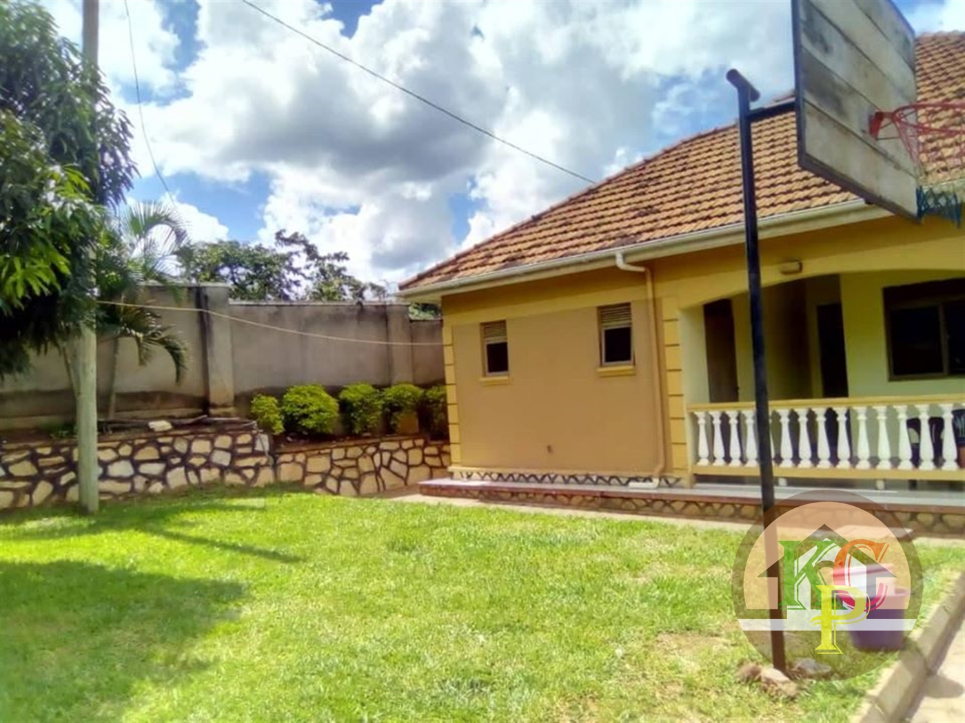 Bungalow for rent in Kira Wakiso