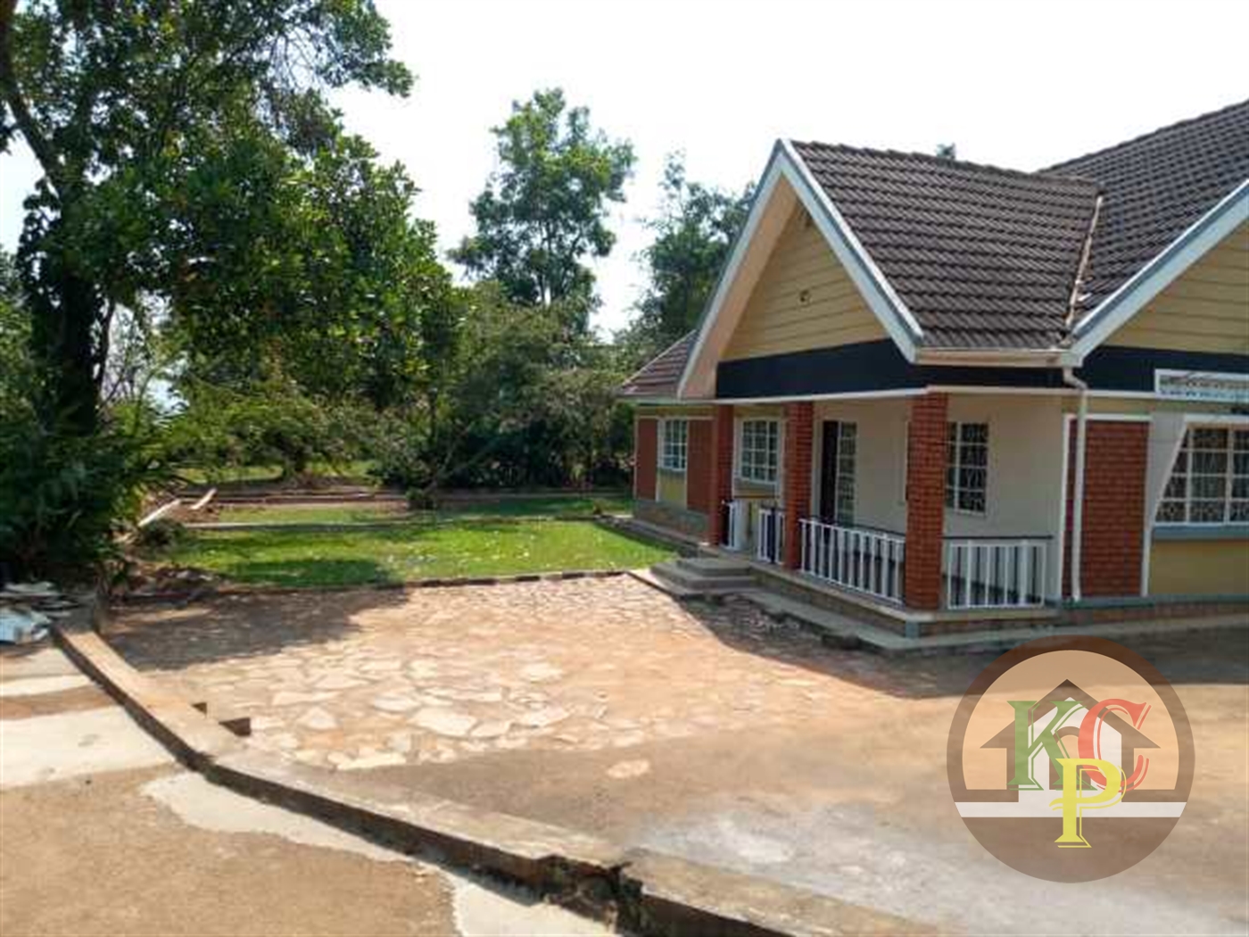 Mansion for rent in Luzira Kampala