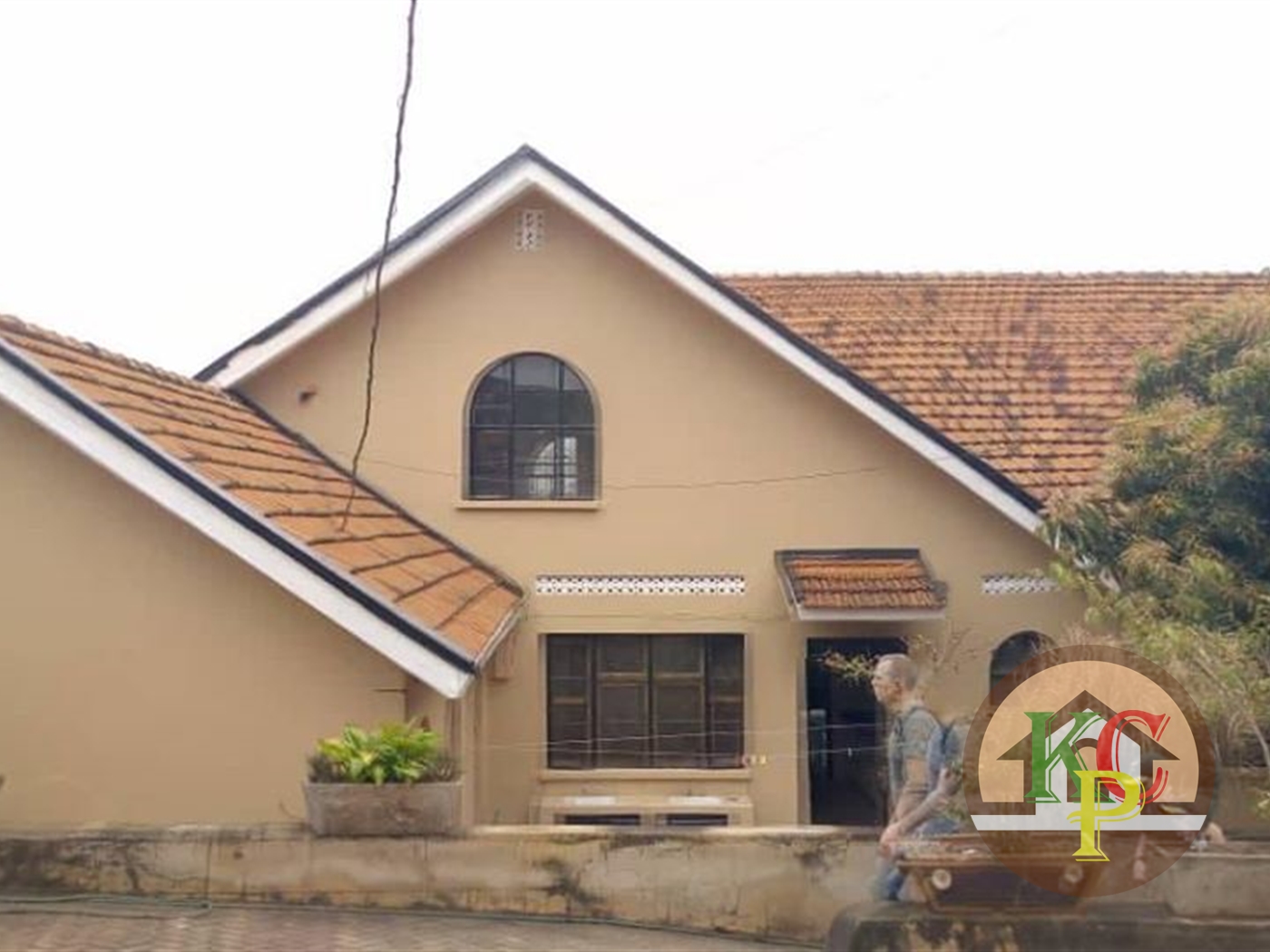 Mansion for rent in Bugoloobi Kampala