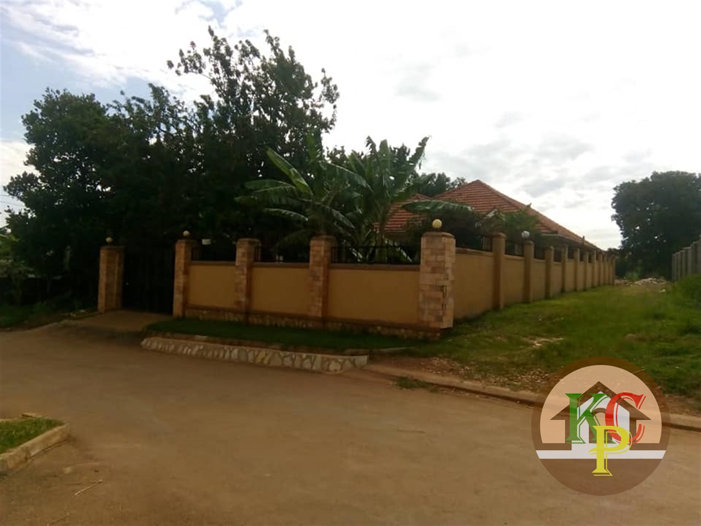 Bungalow for rent in Kira Wakiso