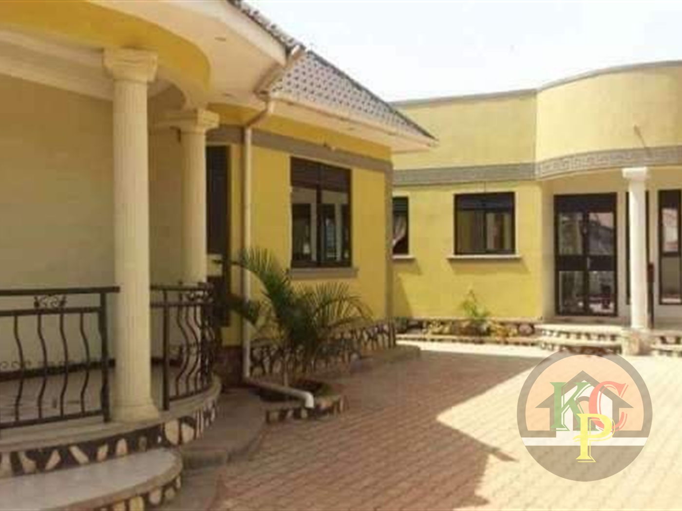 Semi Detached for rent in Kiwaatule Kampala