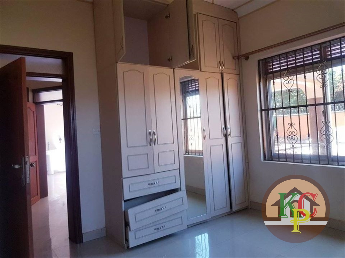 Semi Detached for rent in Bbunga Kampala