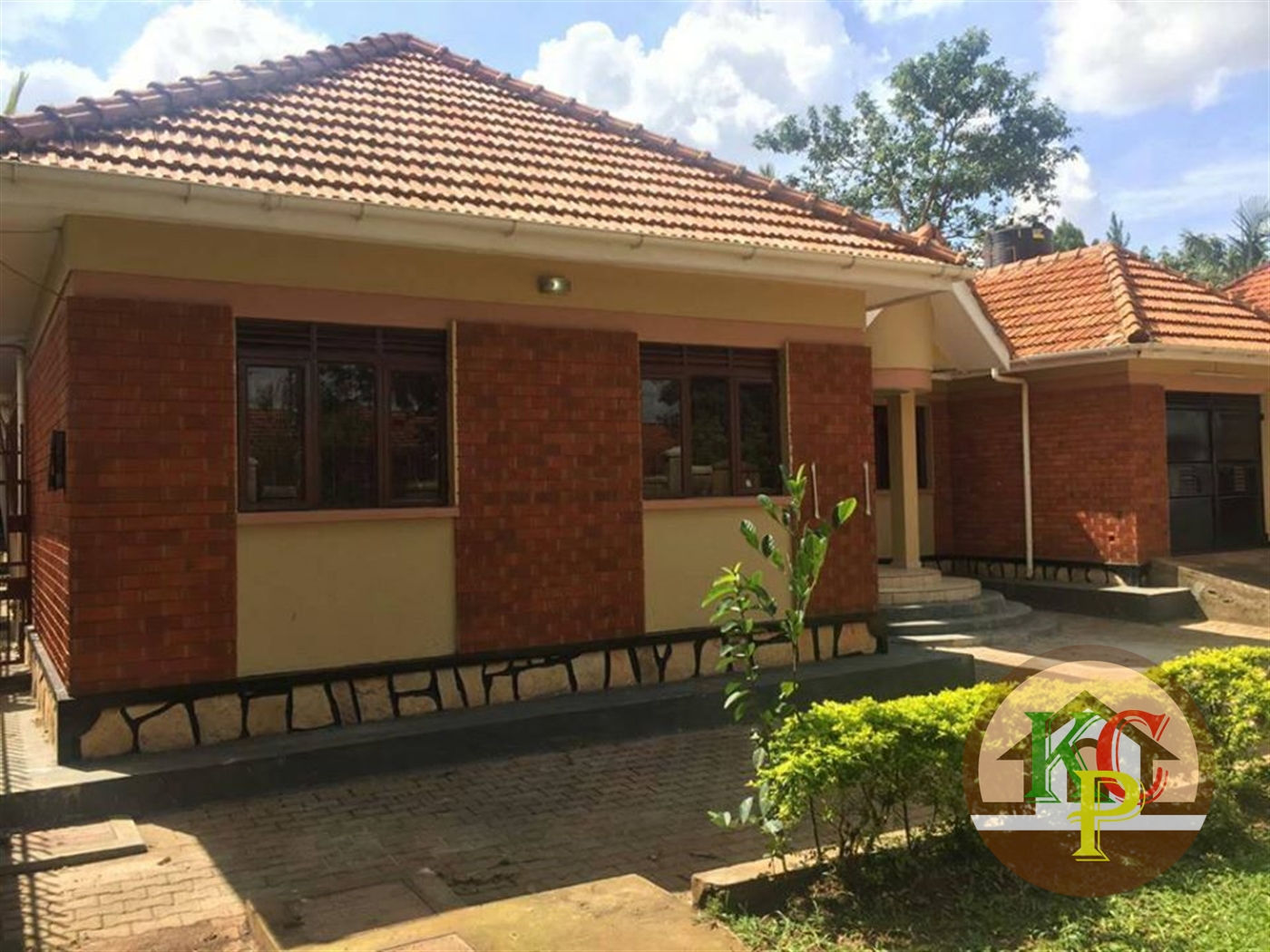 Bungalow for sale in Kirinya Wakiso