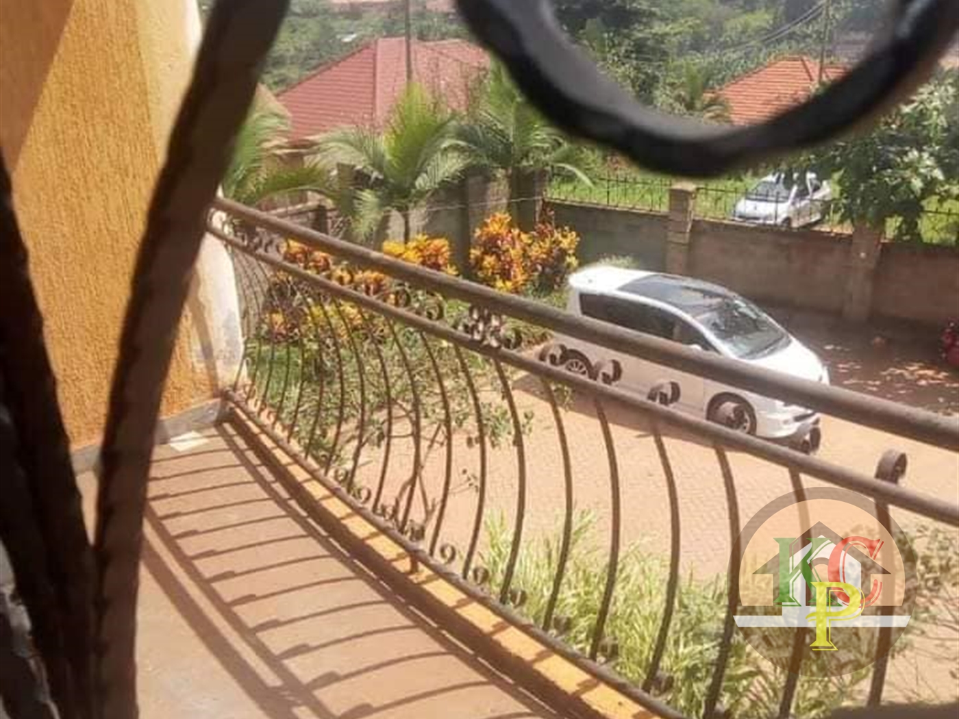 Duplex for rent in Kyanja Kampala