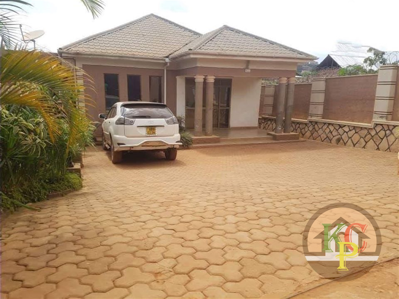 Bungalow for rent in Kisaasi Kampala