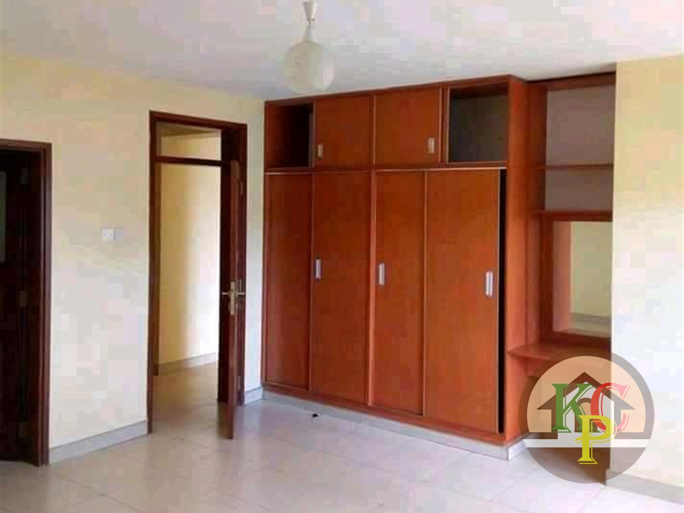 🏠 bedroom House for rent in Bugoloobi Kampala Uganda, code